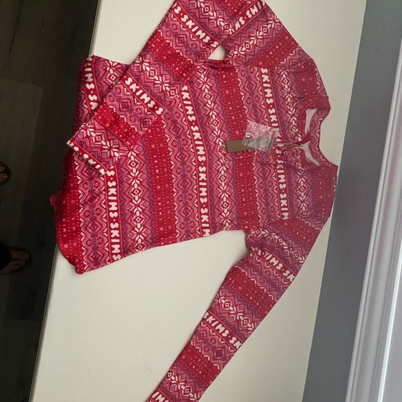 Skims Holiday PJ top - Picture 3 of 5